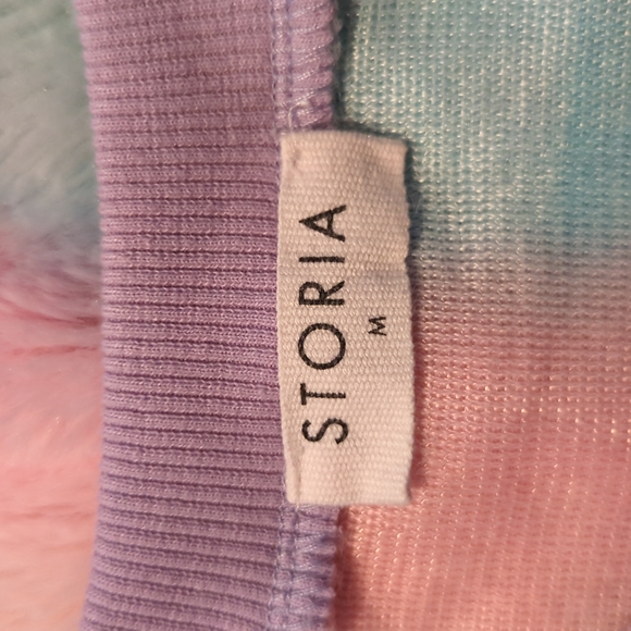 STORIA sz M Long Sleeve Super Soft Pastel Colored Crop Top - Picture 6 of 7